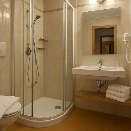 Hotel Garni-hotel Mir.es Tirolo