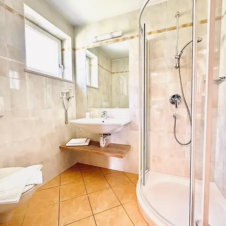Garni-hotel Mir.es Hotel