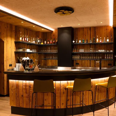 Garni-hotel Mir.es Hotel